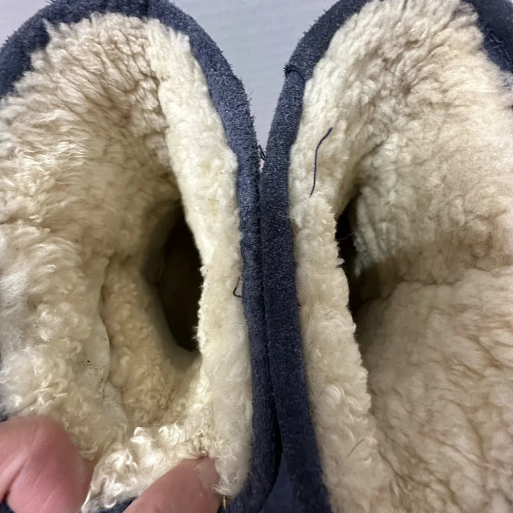 GUC‎ BearPaw Navy Suede Women's Sheepskin Neverwet Boots Size 8
